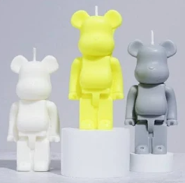 Bearbrick candle